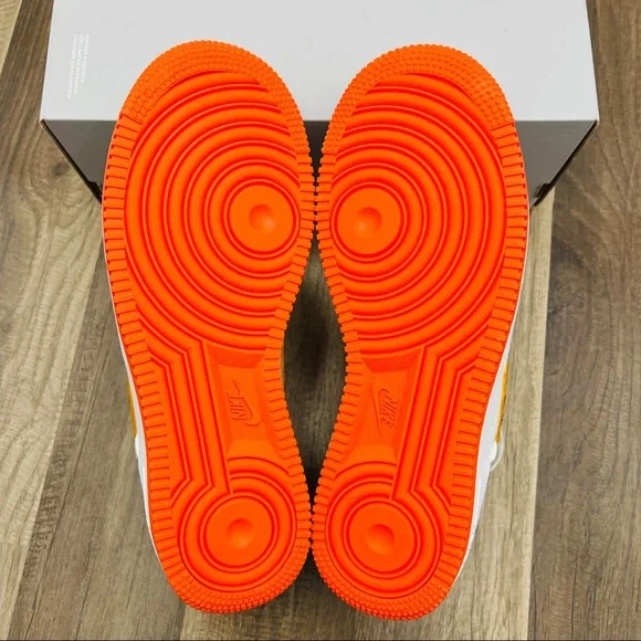 Nike Air Force 1 LV8 - Picture 6 of 8